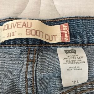 Nouveau Distressed Levi’s 515 Bootcut Jeans